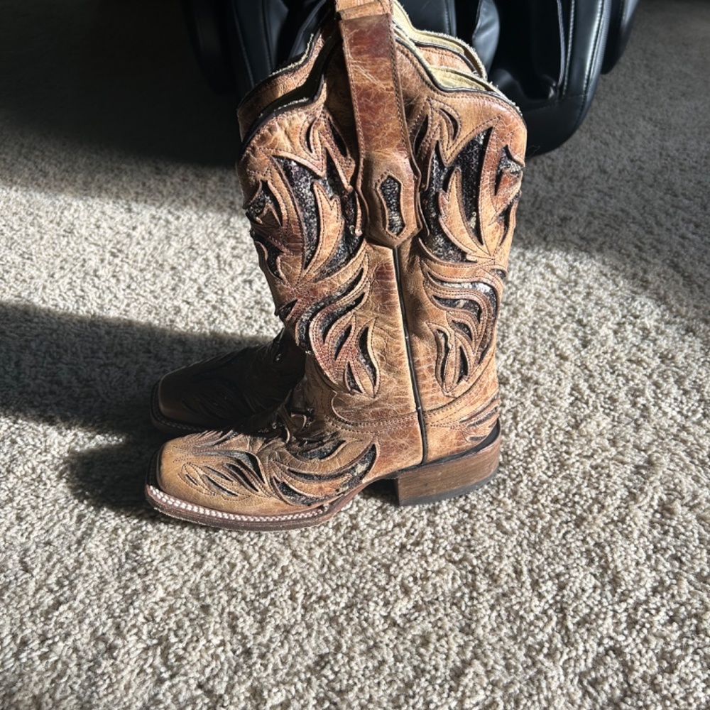 Boots/shoes - Picture 2 of 9